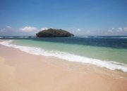 Wisata Pantai Gunungkidul: 7 Destinasi Cantik yang Wajib Dikunjungi