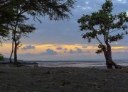 Pantai Banongan Situbondo, Eksotisme Pasir Hitam di Pesisir Jawa Timur
