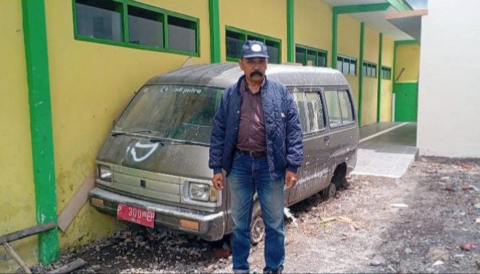 Mobil Dinas Dispendikbud Situbondo Terbengkalai, Pengelolaan Aset Daerah Perlu Evaluasi